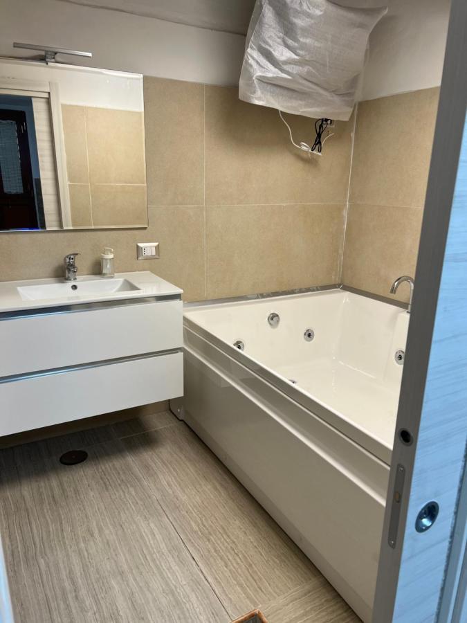 Petite Suite Naples Exterior photo