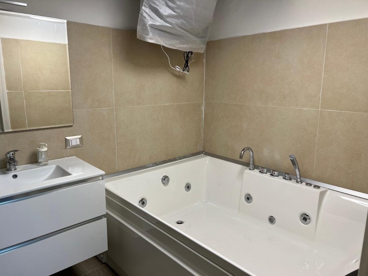 Petite Suite Naples Exterior photo