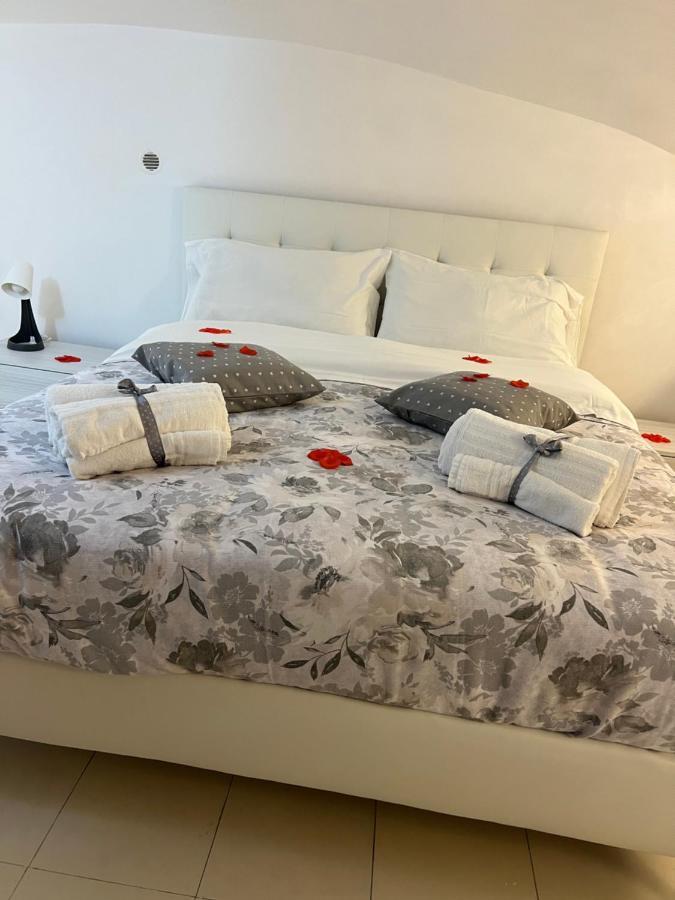 Petite Suite Naples Exterior photo
