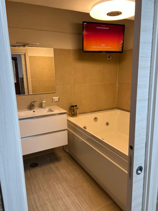 Petite Suite Naples Exterior photo