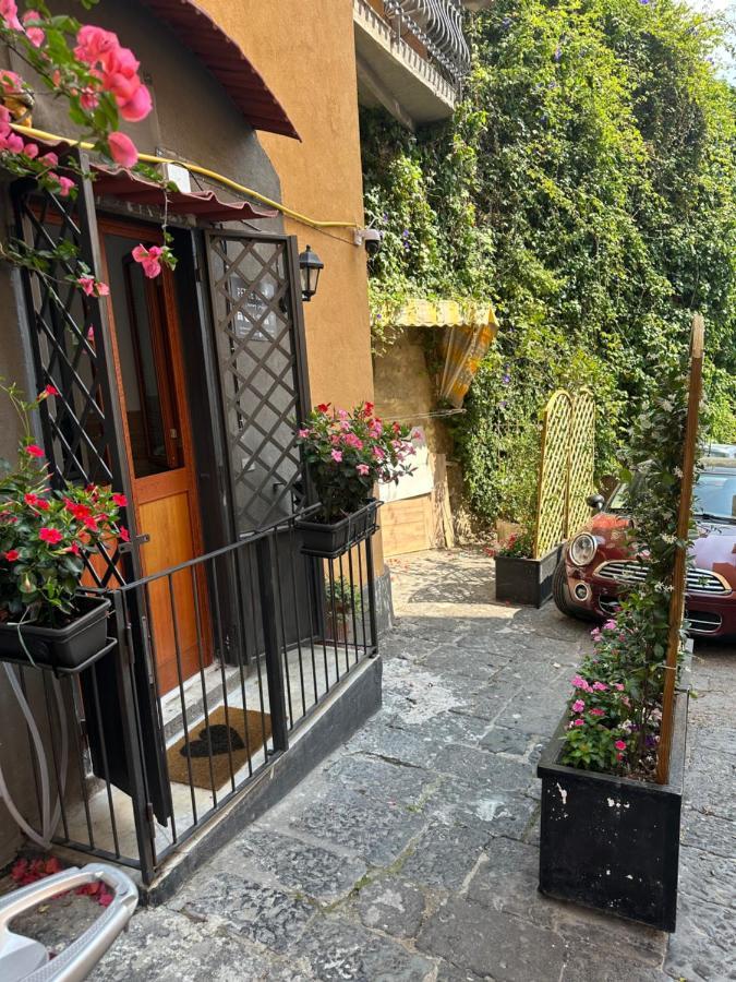Petite Suite Naples Exterior photo