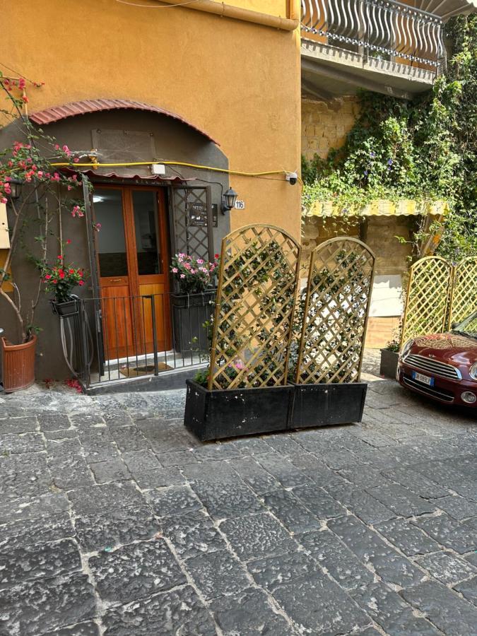 Petite Suite Naples Exterior photo